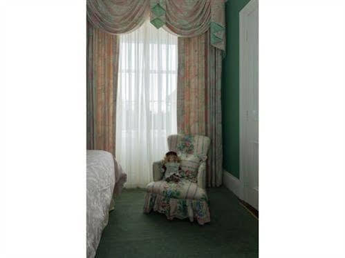 ポート・レーイシュ Ivyleigh House Bed & Breakfast エクステリア 写真